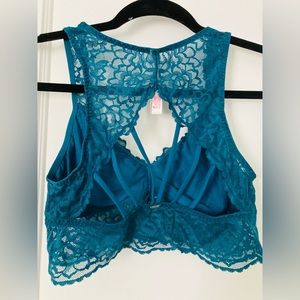 VS Lacy bralette